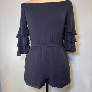 Free w $15 purchase Lulu’s Black Off the Shoulder Bell Sleeve Shorts Romper‎ XS